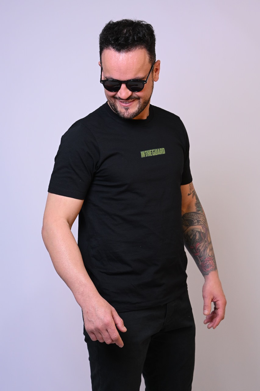 Camiseta Masculina Leg Lock