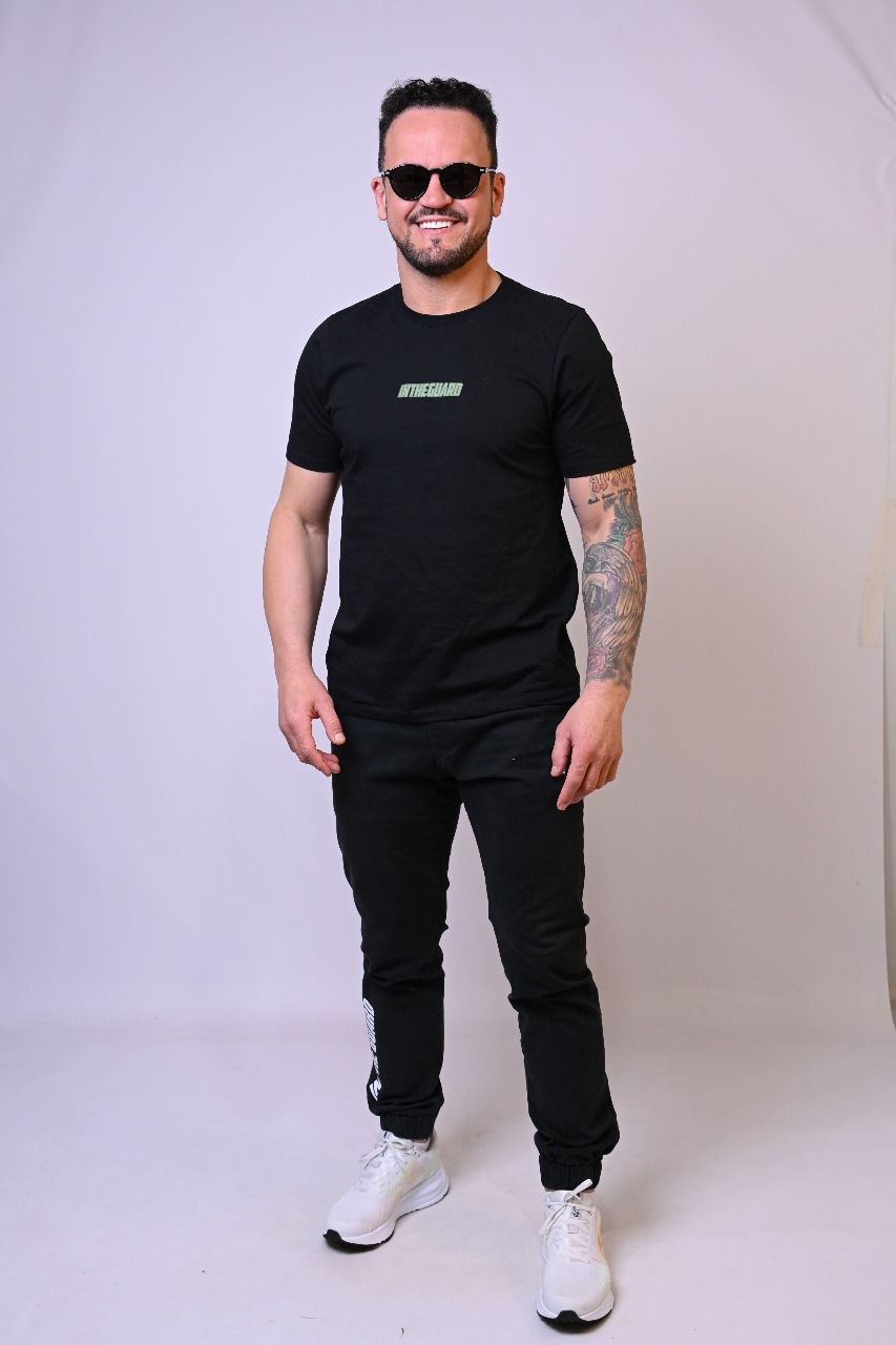Camiseta Masculina Leg Lock