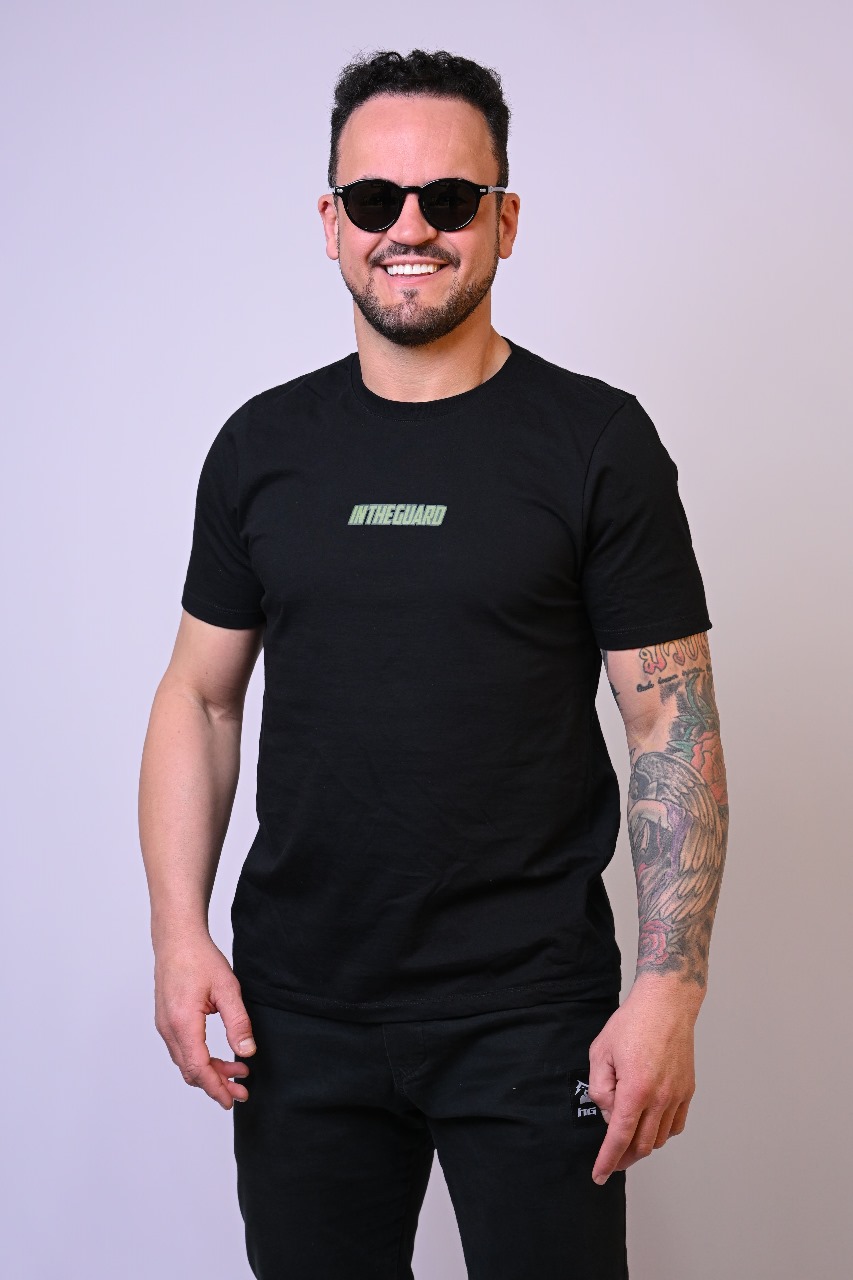 Camiseta Masculina Leg Lock