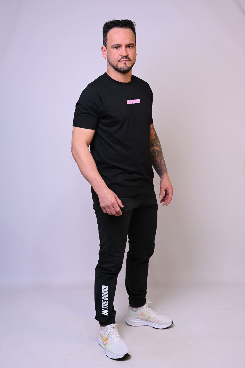 Camiseta Masculina Triangulo