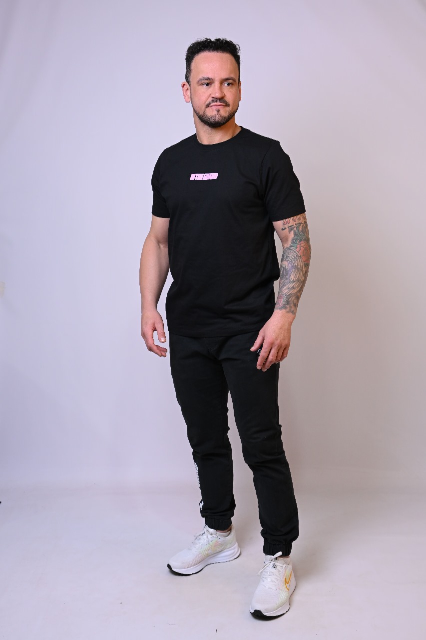 Camiseta Masculina Triangulo