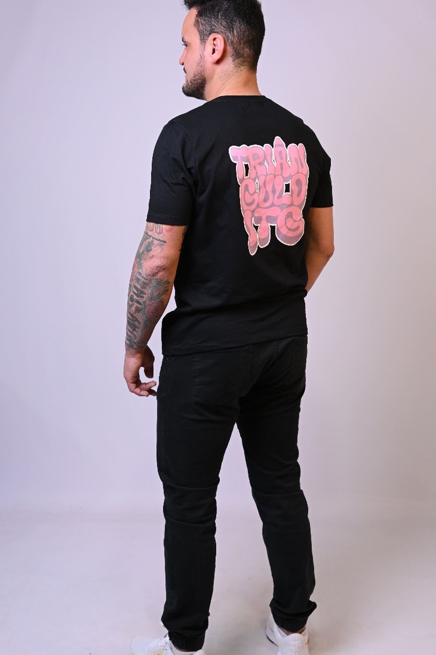 Camiseta Masculina Triangulo