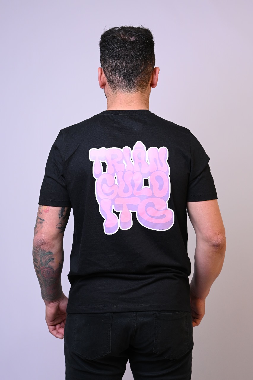Camiseta Masculina Triangulo