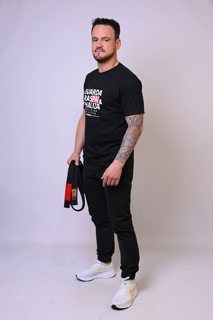 Camiseta Masculina Guarda Raspa e Finaliza