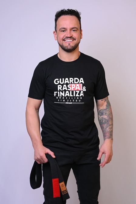 Camiseta Masculina Guarda Raspa e Finaliza