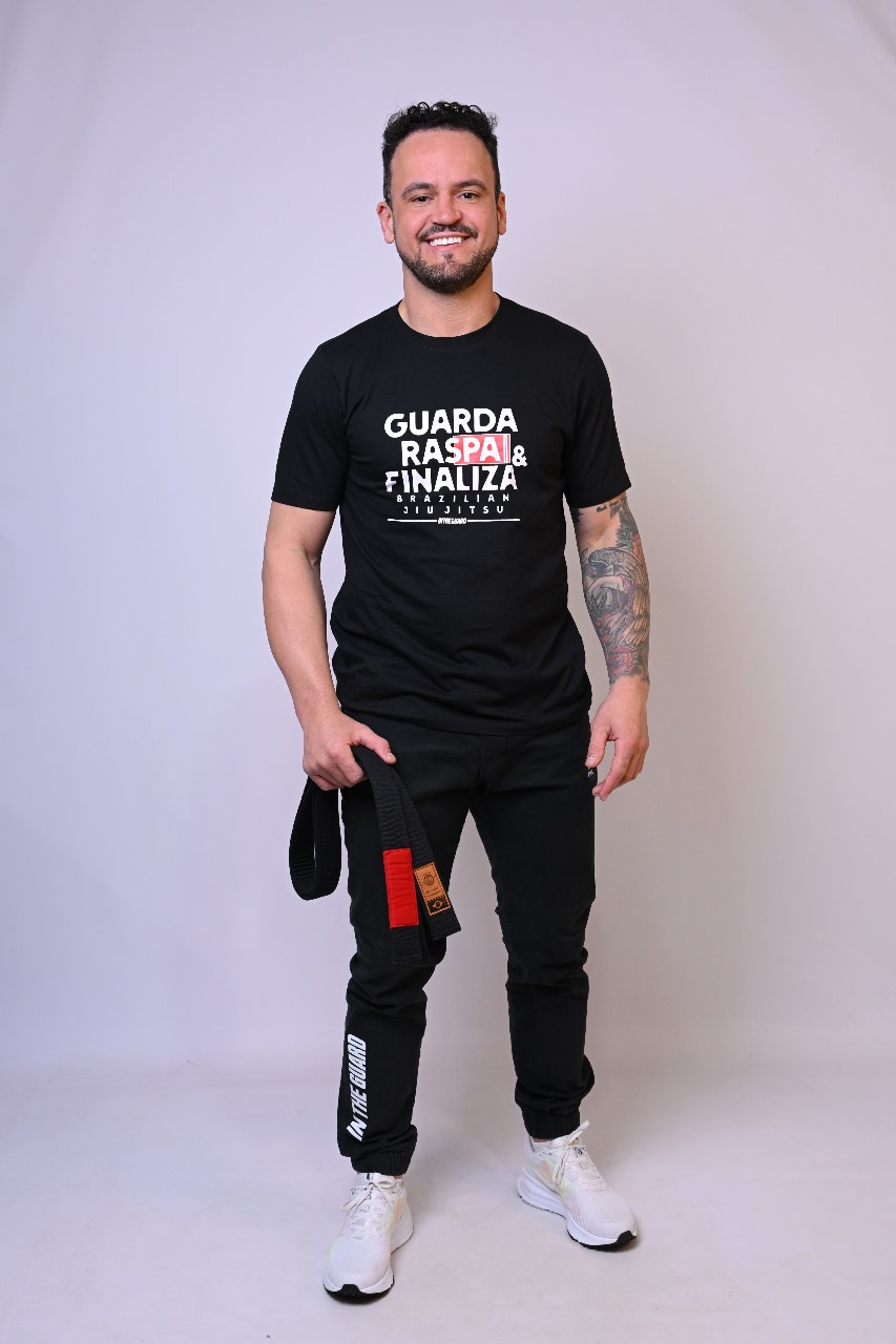 Camiseta Masculina Guarda Raspa e Finaliza