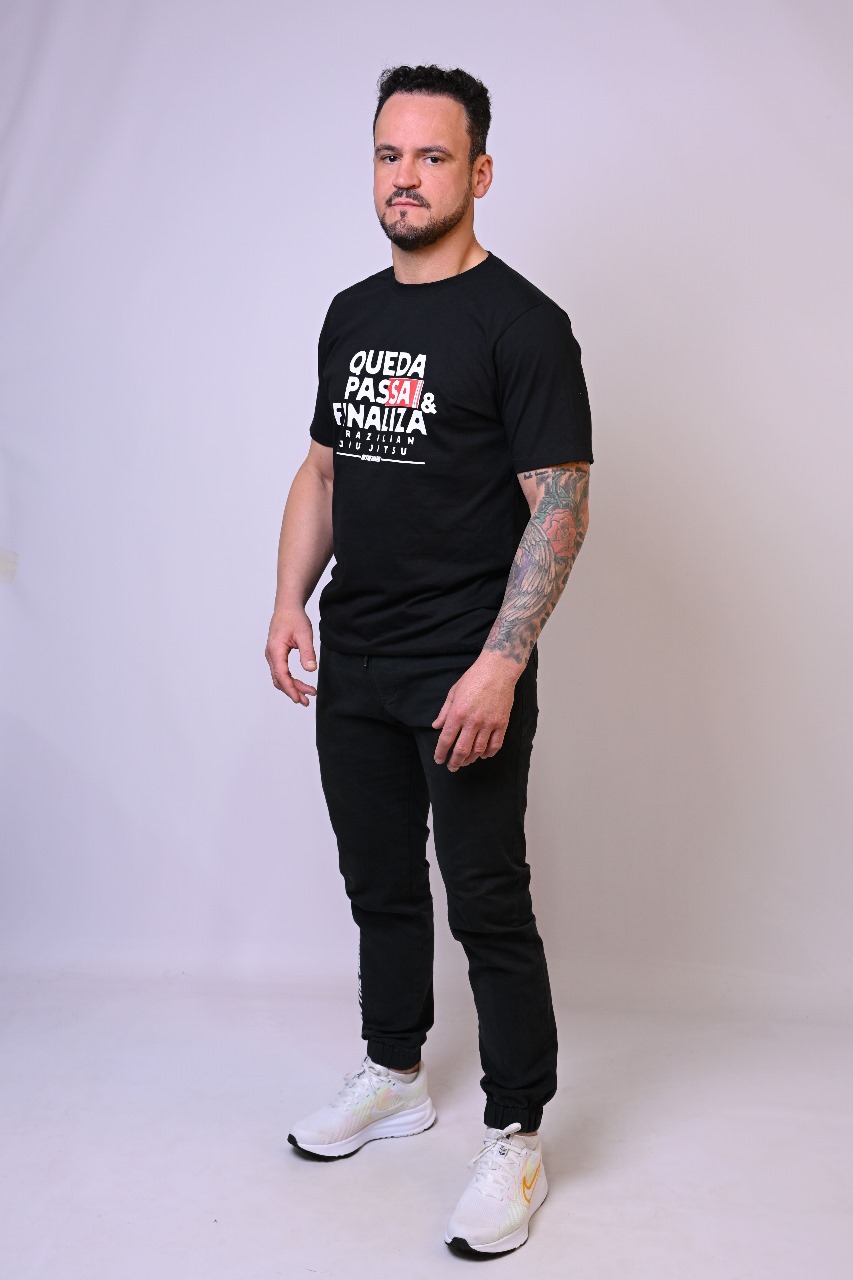 Camiseta Masculina Queda Passa e Finaliza