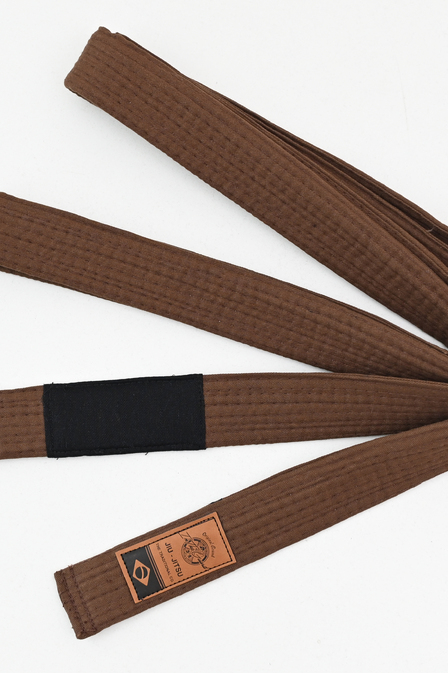 Faixa de Jiu Jitsu Premium MARROM