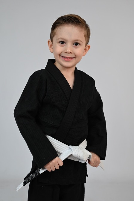 Kimono MIRIM, 4 e 5 anos. Preto Padrão CBJJ